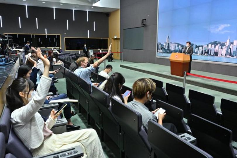 李家超:中央高度重視釋法建議 李家超:中央高度重視釋法建議
