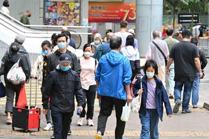12月1日本港增逾八千一宗新冠個案 12月1日本港增逾八千一宗新冠個案