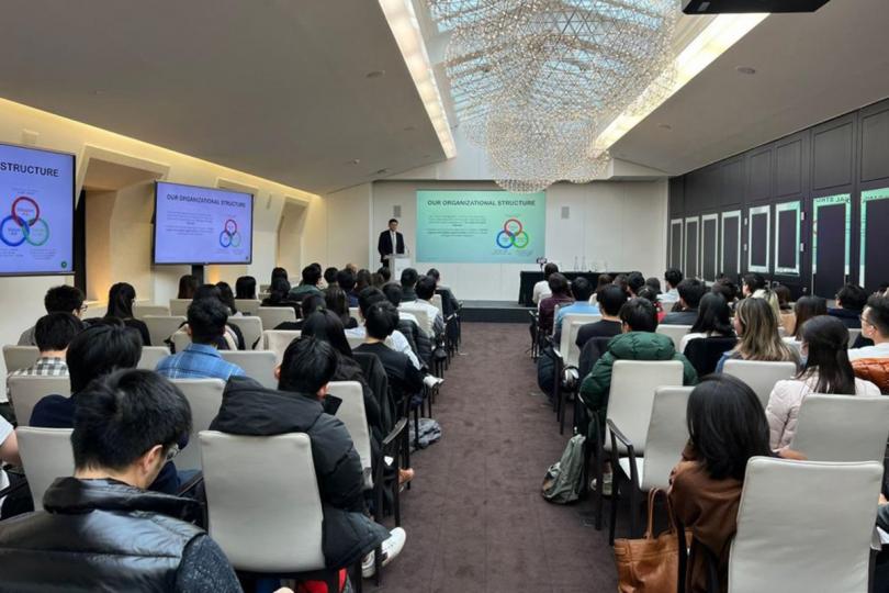 順利舉行: 特區政府在倫敦舉行招聘活動,吸引超過500名當地培訓的醫學生和執業醫生親身出席或網上參加。 順利舉行: 特區政府在倫敦舉行招聘活動,吸引超過500名當地培訓的醫學生和執業醫生親身出席或網上參加。