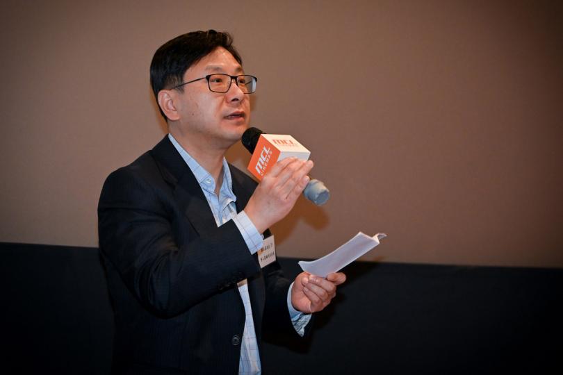 加入行列:  孫玉菡在社會福利署舉辦的「寄養服務 1+1電影會」上致辭時感謝寄養家長對寄養兒童的無私付出，並鼓勵更多有心人投入寄養服務行列。