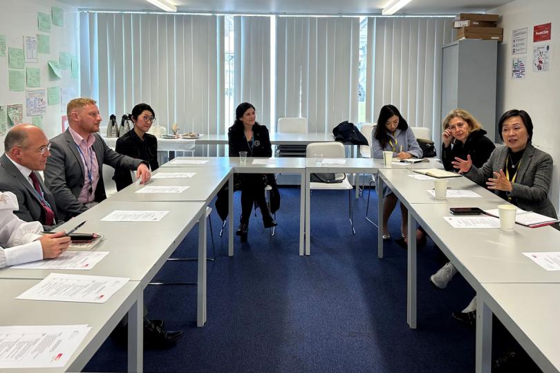 交流: 蔡若蓮(右)到訪延續教育學院City & Islington College,與校方代表會面。 交流: 蔡若蓮(右)到訪延續教育學院City & Islington College,與校方代表會面。