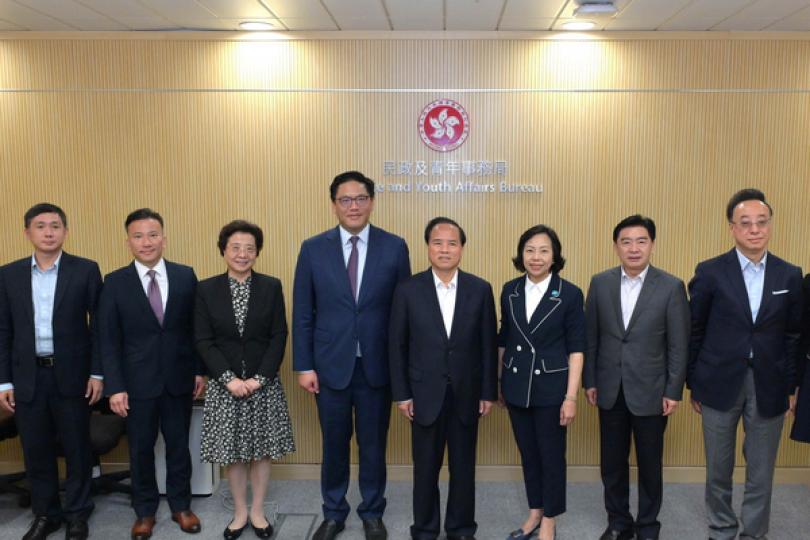 麥美娟與內地訪問團會面 麥美娟與內地訪問團會面