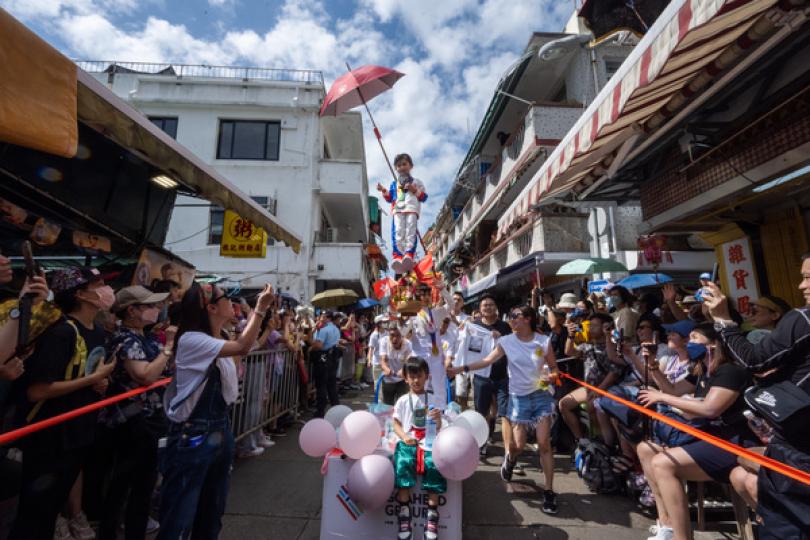 闊別三年 飄色重臨 闊別三年 飄色重臨