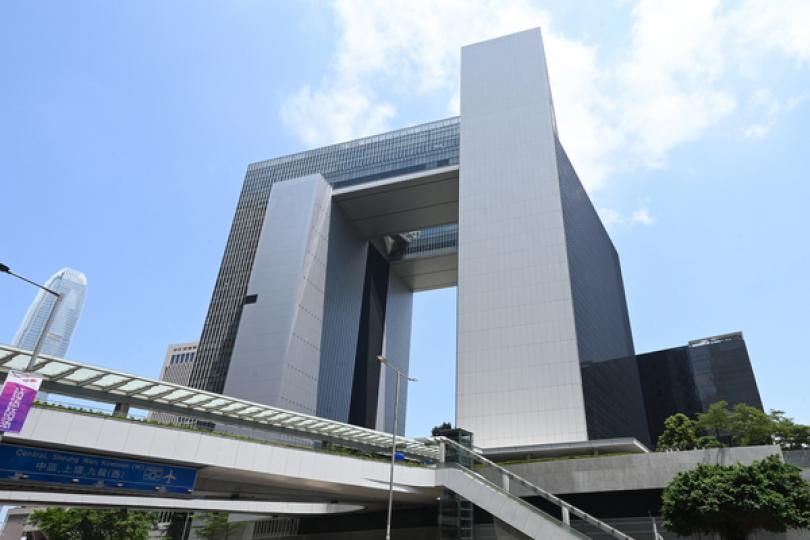 楊鐵樑逝世 官員致哀