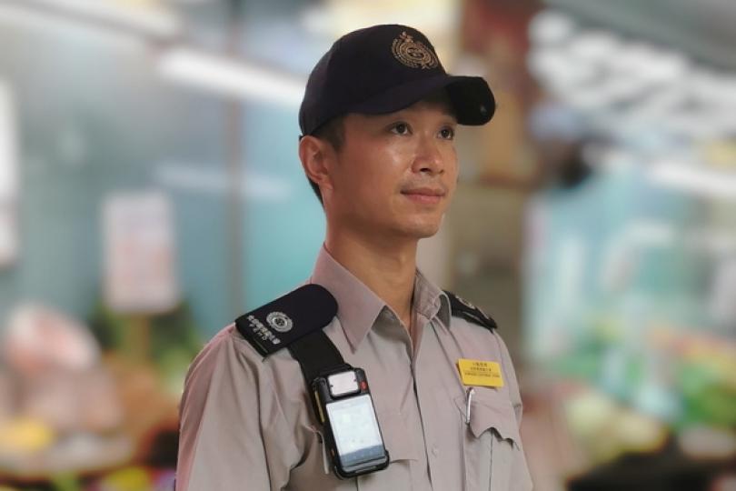 協助舉證:  食物環境衞生署轄下各區小販事務隊會按實際情況和需要，陸續使用隨身攝錄機。