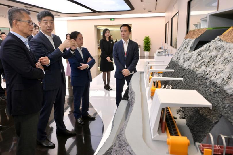陳茂波訪上海科企 陳茂波訪上海科企