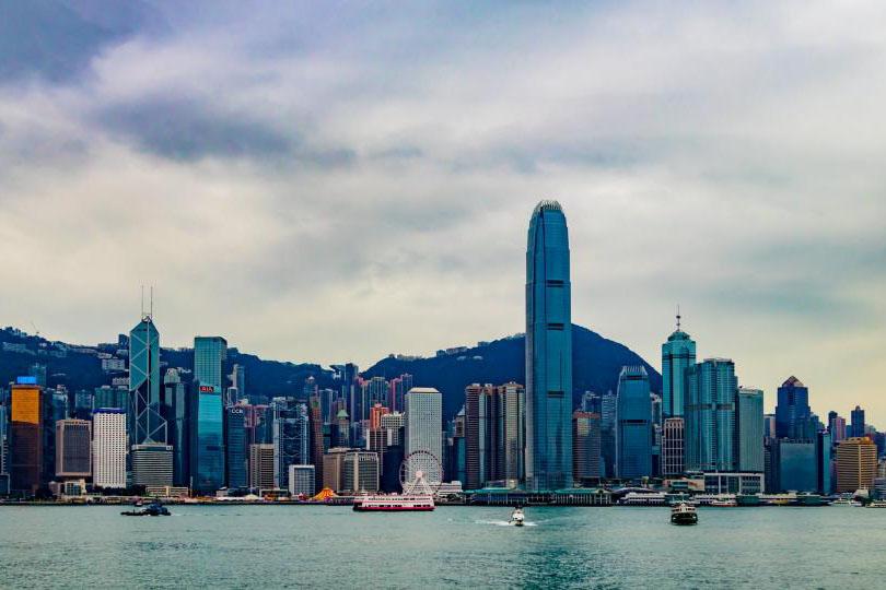 【港聞焦點】首場社區諮詢 聚焦經濟、人才政策|北角海傍兩男疑釣魚爭位 爭執間兩度墮海一人死亡|網購騙案續增 年底推轉數快警示阻可疑交易 【港聞焦點】首場社區諮詢 聚焦經濟、人才政策|北角海傍兩男疑釣魚爭位 爭執間兩度墮海一人死亡|網購騙案續增 年底推轉數快警示阻可疑交易