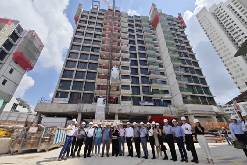 何永賢訪新加坡了解建築技術 何永賢訪新加坡了解建築技術