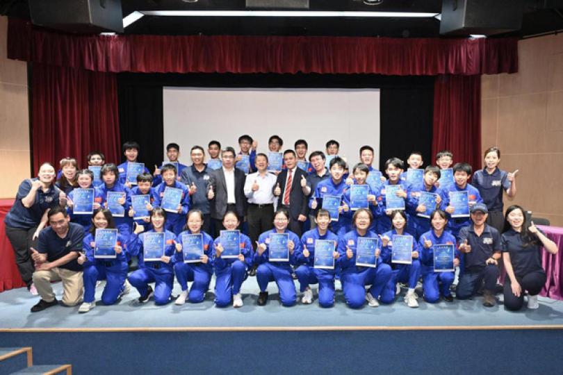 疫後首批少年太空人完成訓練 疫後首批少年太空人完成訓練