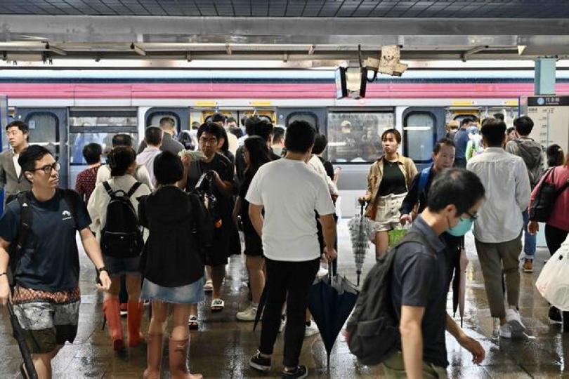 研究改善惡劣天氣下疏導乘客安排 研究改善惡劣天氣下疏導乘客安排