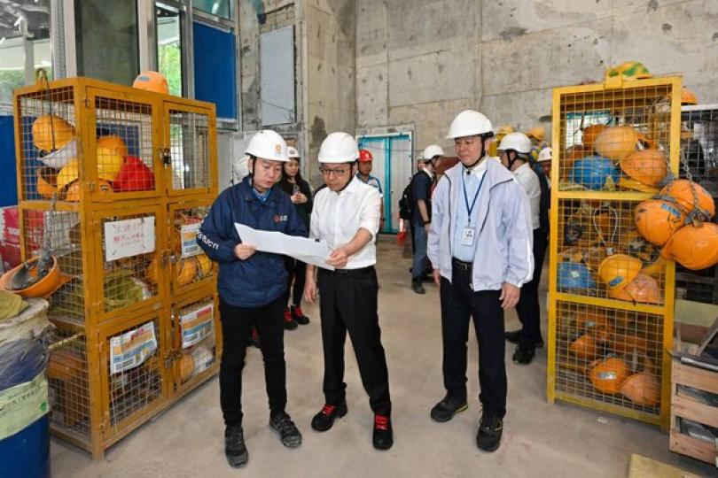 孫玉菡視察地盤 推廣職業安全 孫玉菡視察地盤 推廣職業安全