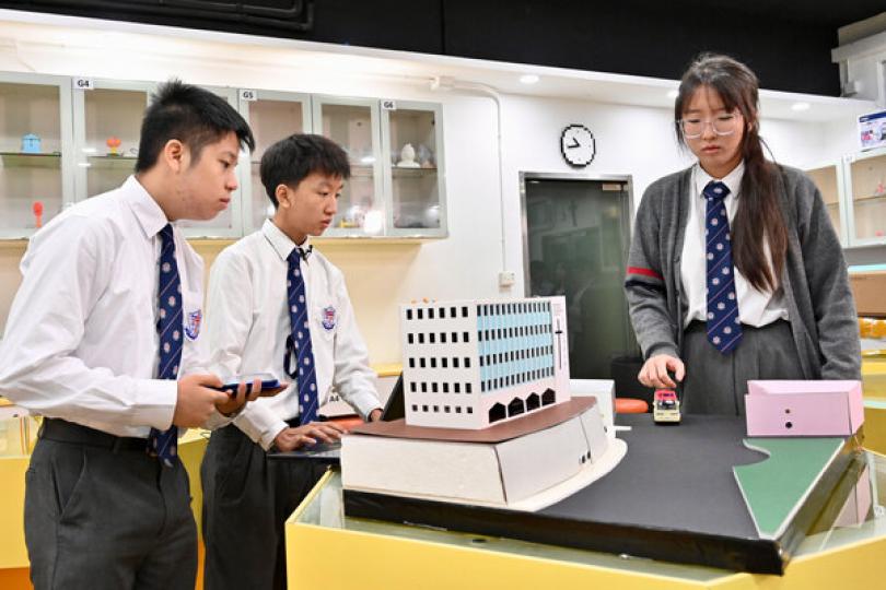 5G進校園 培育青少年 5G進校園 培育青少年