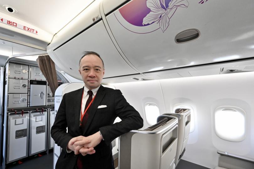 啟發青年:  陸瀚民期望青年人參與國家航空事業。