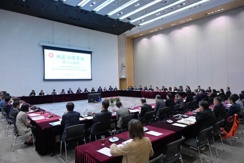 服務市民:  地區治理專組舉行第三次會議，討論多項地區議題。