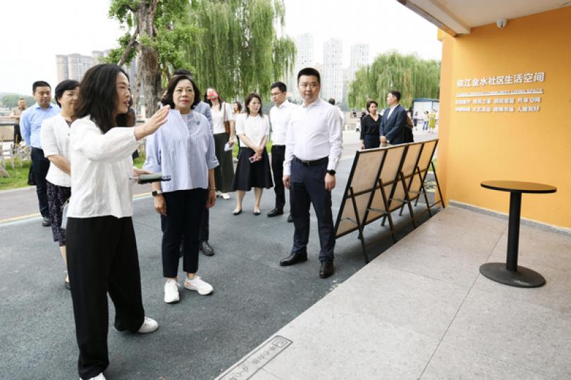 麥美娟考察成都社區設施