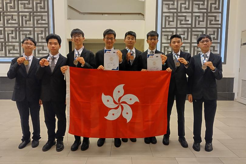 為港爭光:  （左起）劉暢、梅樂天、甄璟堯、潘俊彥、唐銘蔚、陳愷知、傅思皓、梁至鋒在第25屆亞洲物理奧林匹克表現優異。