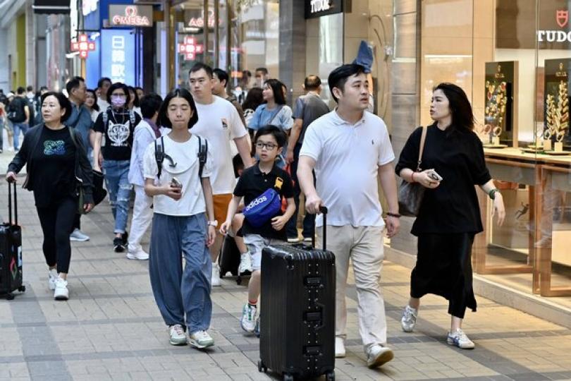 熱烈歡迎提高內地旅客免稅額度 熱烈歡迎提高內地旅客免稅額度