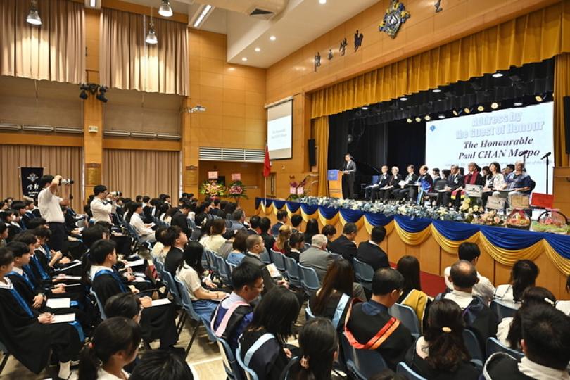 陳茂波勉勵文憑試考生堅毅前行 陳茂波勉勵文憑試考生堅毅前行