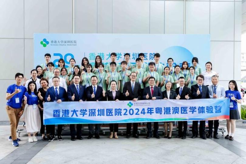 盧寵茂勉醫學體驗營學員裝備自己 盧寵茂勉醫學體驗營學員裝備自己