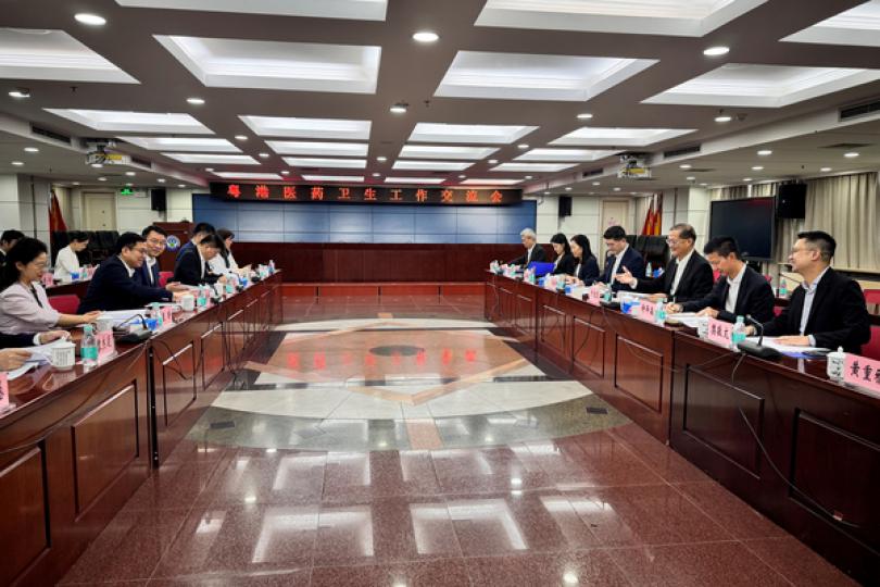 盧寵茂晤廣東省與深圳市衞生官員
