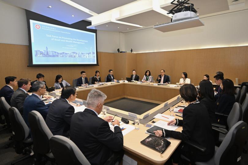 聚焦討論:  許正宇主持的推動資產及財富管理業發展專責小組10月25日成立，並舉行首次會議。