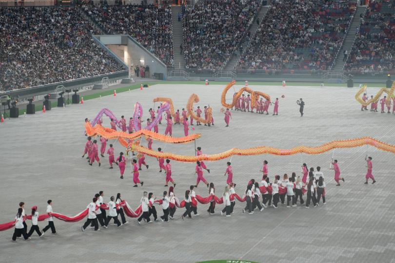娛樂節目:  啟德體育園舉行演練，主場館設綜藝表演。