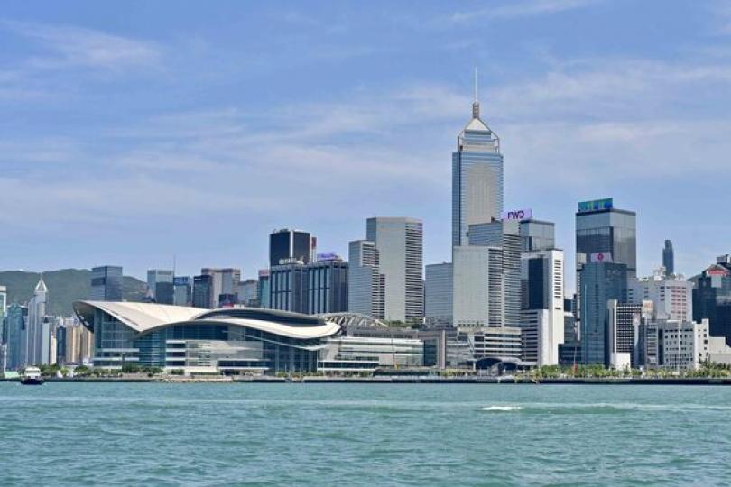 遷冊來港有助應對外在不利因素 遷冊來港有助應對外在不利因素