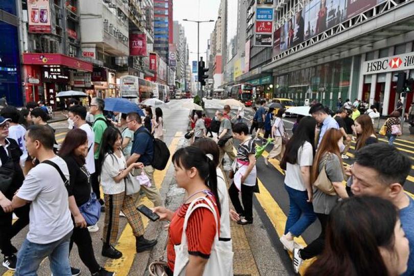 立會通過放寬連續性合約規定法案 立會通過放寬連續性合約規定法案
