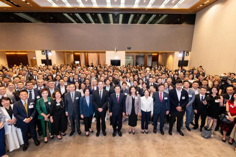 李家超籲企業把握香港無限機遇