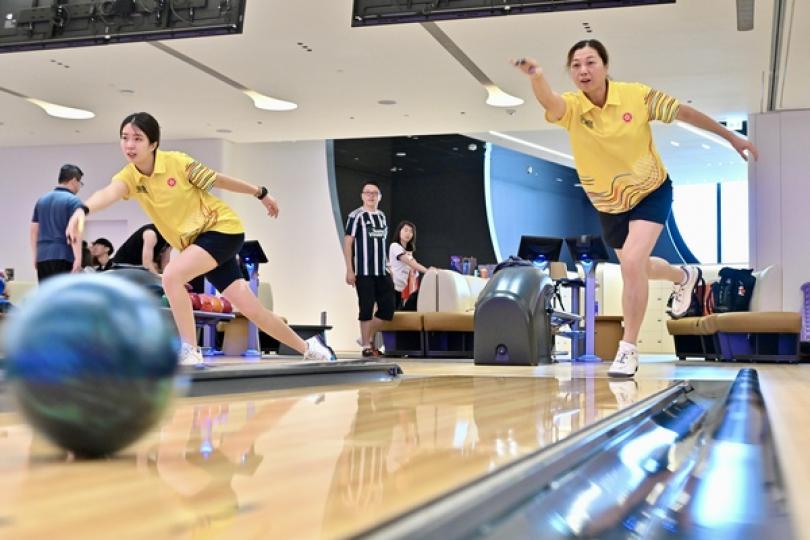 退役港將組隊再戰全運會保齡球賽