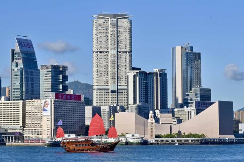 特首：引進產業可創職位保收入