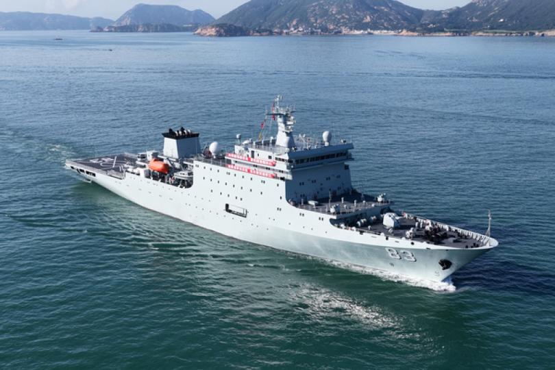 海軍83艦編隊抵港