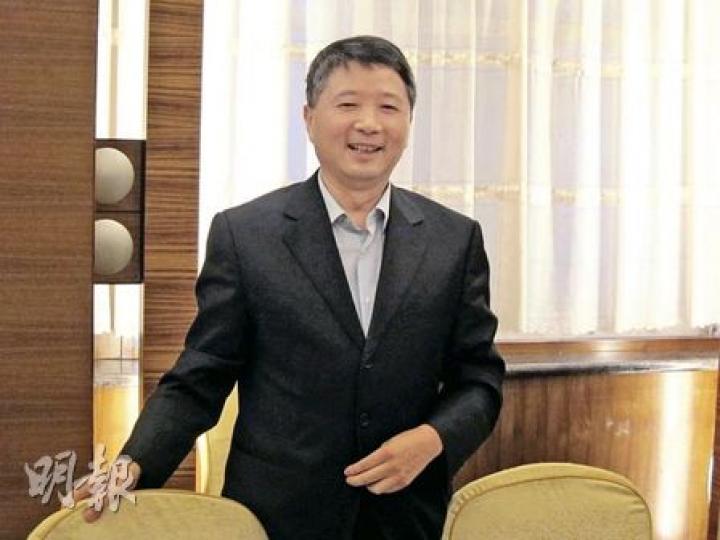 民主黨主席何俊仁反駁稱，若民主黨的政改方案欠缺法律理據，那麼政府的方案同樣是不合憲法。（林振東攝）