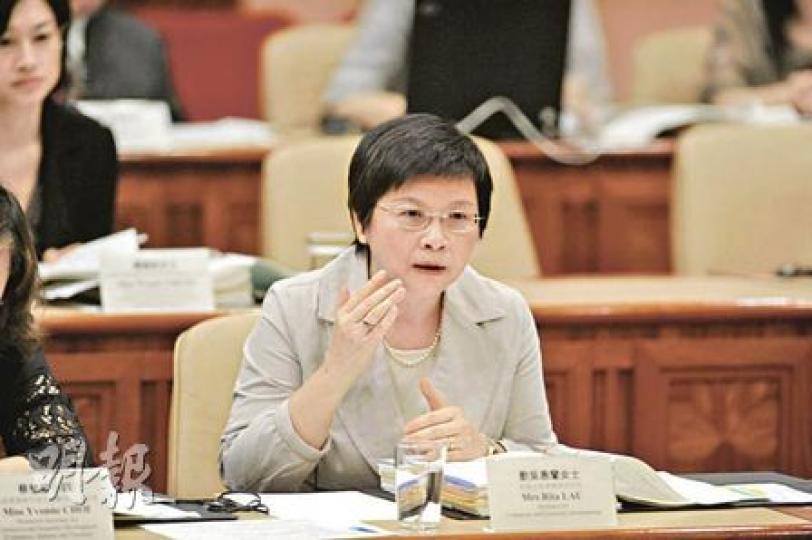 商務及經濟發展局長劉吳惠蘭說，會以三大準則決定哪些法定機構會納入競爭法規管，日後亦會以附屬規例方式表列法定機構名單，交由立法會審議通過。（尹錦恩攝）