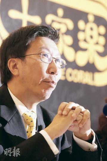 大家樂主席陳裕光話，世界盃早前喺晚上7時半開賽，影響公司晚市生意。而近期進入凌晨兩點半嘅賽事，睇波嘅人寧願瞓多陣，唔食早餐，早餐生意也受影響。（劉焌陶攝）