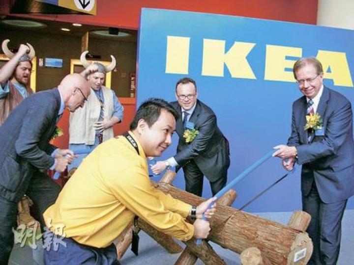 德福商場失去宜家這個大租客，但成功招攬兩大日資零售品牌填補，昨天宣布UNIQLO會租用2萬呎，圖為UNIQLO銅鑼灣利舞台分店。（朱永倫攝）