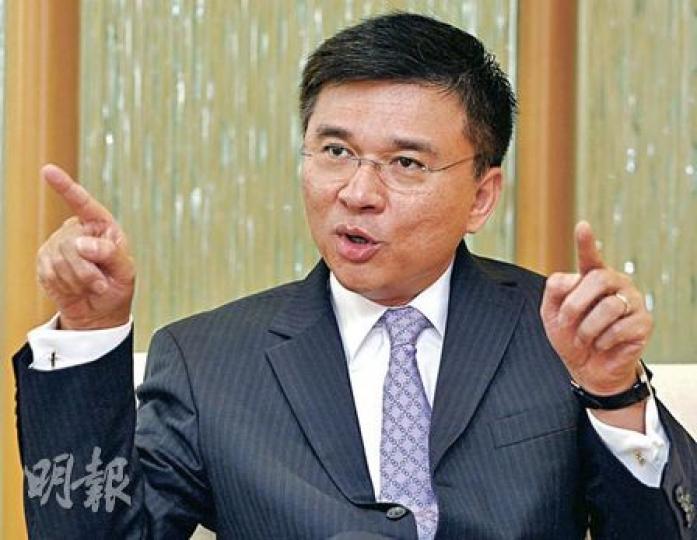 財經事務及庫務局長陳家強認為,人民幣回流內地的渠道愈多愈暢順,海外持有人民幣的意欲將愈大。(李紹昌攝) 財經事務及庫務局長陳家強認為,人民幣回流內地的渠道愈多愈暢順,海外持有人民幣的意欲將愈大。(李紹昌攝)