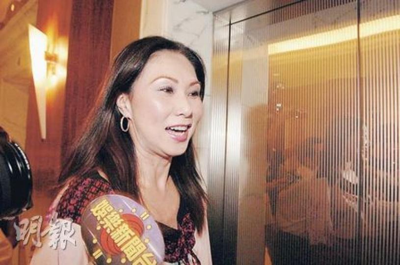 疑發生強姦案的蘭桂坊Fevar Club酒吧昨閉門休息，未見梁廷鏘蹤影。（衛永康攝）