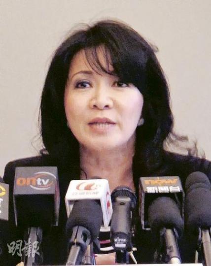 八達通公司否認出售客戶資料予第三者，強調收集資料是為方便確認乘客使用轉乘優惠。圖為八達通行政總裁陳碧鏵。（梁琬珊攝）