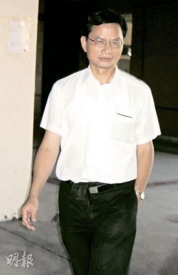 何廣明昨在屯門裁判法院被裁定非禮罪成，他隨即繳交罰款後離去。（梁珮珊攝）