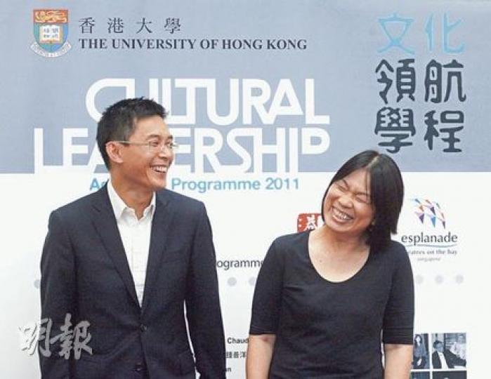 港大明年1月推出「文化領航學程」，課程總監蔡寬量（左）表示，已邀得包括前台北文化局長龍應台（右）等著名學者執教，希望在未來5年培訓100個「文化藝術領航員」。（林振東攝）