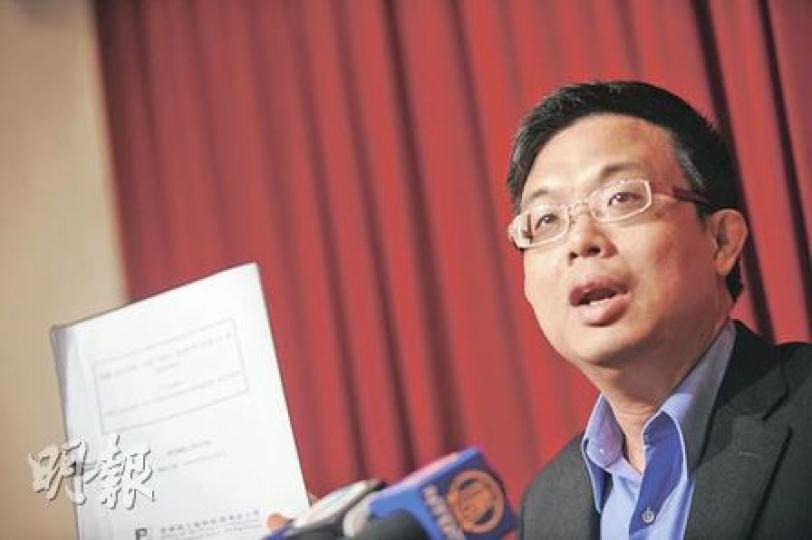民主黨議員涂謹申堅持,立法會應成立專責委員會,調查八達通公司出售市民資料。(何家達攝) 民主黨議員涂謹申堅持,立法會應成立專責委員會,調查八達通公司出售市民資料。(何家達攝)
