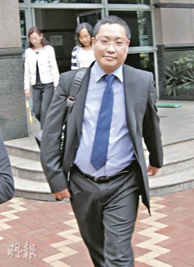 音樂中心東主羅鈞海（圖）否認三項非禮罪，昨由資深大律師清洪代表辯護。（梁珮珊攝）