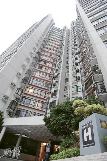 在施政報告公布前的周末日，康怡花園已錄業主賠訂重售個案。（樊銳昌攝）