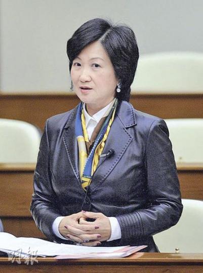 匯賢葉劉淑儀批評關愛基金不能夠解決貧富懸殊，只會引發更多問題。（余俊亮攝）