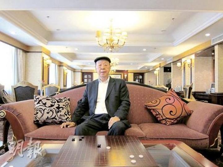 談到社會的仇富風氣,嘉華集團主席呂志和以建酒店為例,指地產商投資賺錢之餘,也可讓2000人就業,「不應憎人富貴厭人窮!」(姚國雄攝) 談到社會的仇富風氣,嘉華集團主席呂志和以建酒店為例,指地產商投資賺錢之餘,也可讓2000人就業,「不應憎人富貴厭人窮!」(姚國雄攝)