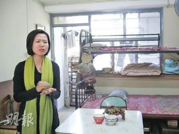 香港青年旅舍協會總經理曾凱琪希望聯絡美荷樓舊街坊,收集他們過往美荷樓生活的點滴片段,再在「美荷樓生活館」重現。圖為美荷樓一個仍保存原貌的單位。(黃靜雅攝)美荷樓活化,低層單位將改建咖啡廳,以及設立美荷樓生活館讓公眾了解美荷樓歷史。(黃靜雅攝) 香港青年旅舍協會總經理曾凱琪希望聯絡美荷樓舊街坊,收集他們過往美荷樓生活的點滴片段,再在「美荷樓生活館」重現。圖為美荷樓一個仍保存原貌的單位。(黃靜雅攝)美荷樓活化,低層單位將改建咖啡廳,以及設立美荷樓生活館讓公眾了解美荷樓歷史。(黃靜雅攝)