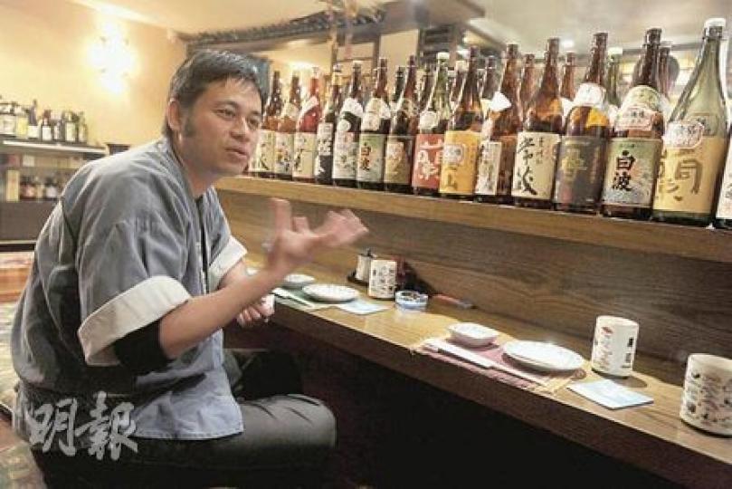 廣州一間日本餐廳港人料理長黃宏達表示,撞船事件後日本客跌了兩三成。(余俊亮攝) 廣州一間日本餐廳港人料理長黃宏達表示,撞船事件後日本客跌了兩三成。(余俊亮攝)
