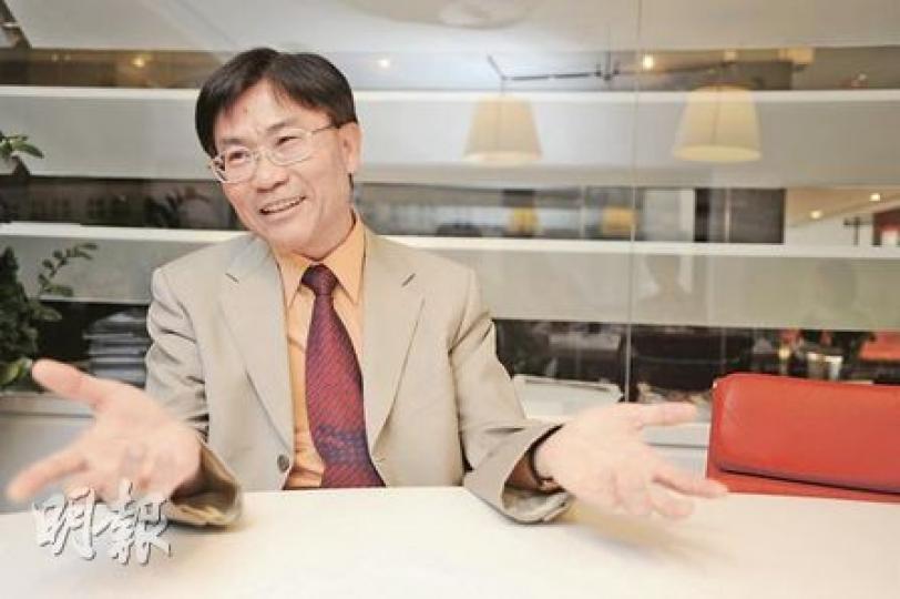 科技大學商學院院長鄭國漢說,幾十年前,港元跟英鎊曾掛鈎,但因英鎊不斷貶值,我們也放棄與英鎊掛鈎。(何家達攝) 科技大學商學院院長鄭國漢說,幾十年前,港元跟英鎊曾掛鈎,但因英鎊不斷貶值,我們也放棄與英鎊掛鈎。(何家達攝)