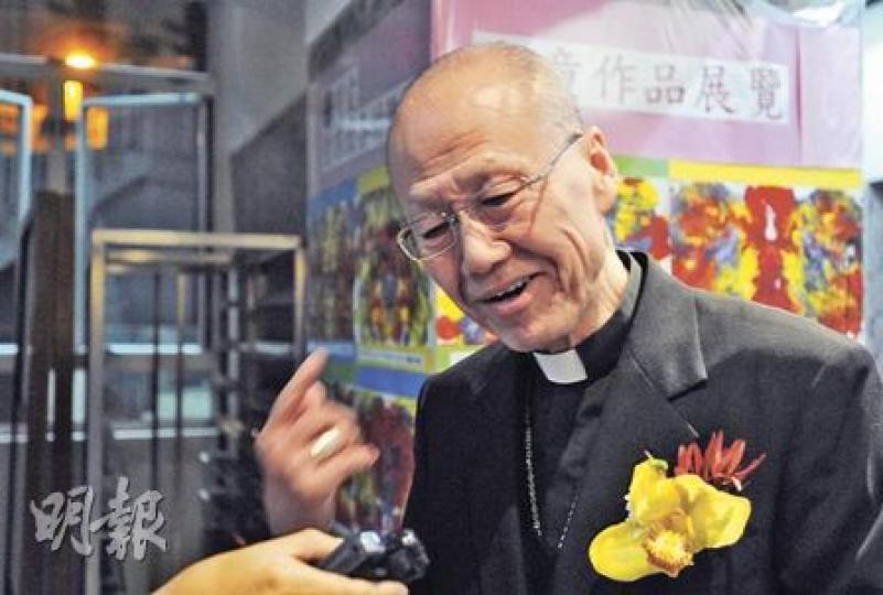 天主教香港教區主教湯漢表示，在天主教的倫理道德上是不贊成找代母產子，但他以「不應批評別人的做法」為由，拒絕評論恒基集團副主席李家傑找代母產子的事。（余俊亮攝）